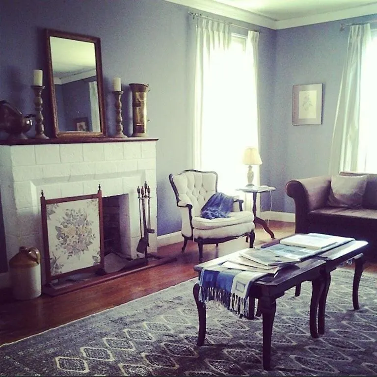 June Plum Bed And Breakfast Mandeville Jamajka